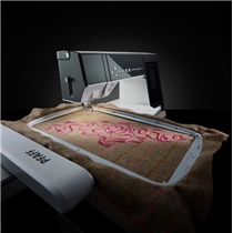 Pfaff creative expression 750  Sy- och Broderimaskin