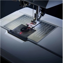 Pfaff creative expression 750  Sy- och Broderimaskin